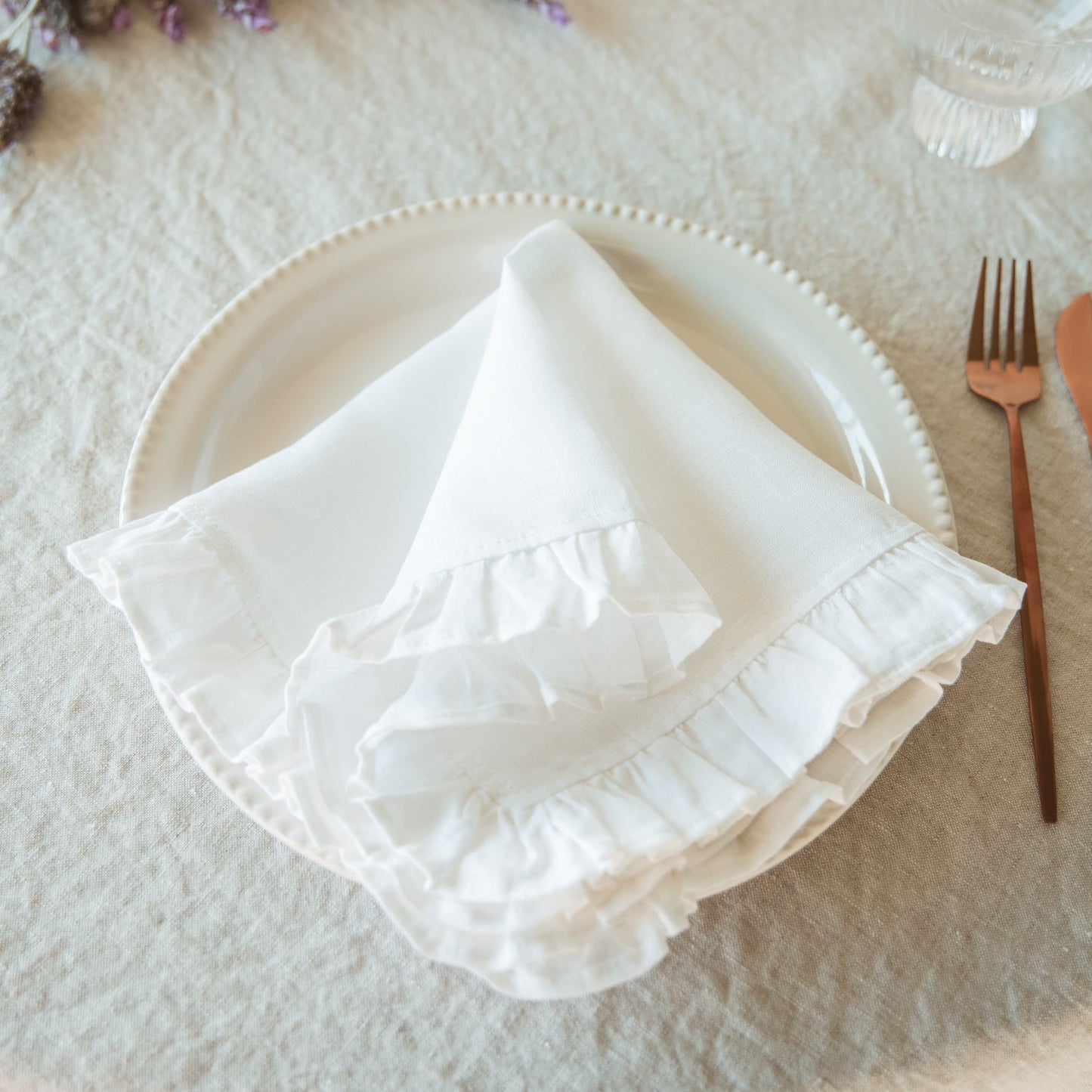 White Ruffle Linen Napkin (Set of 4)